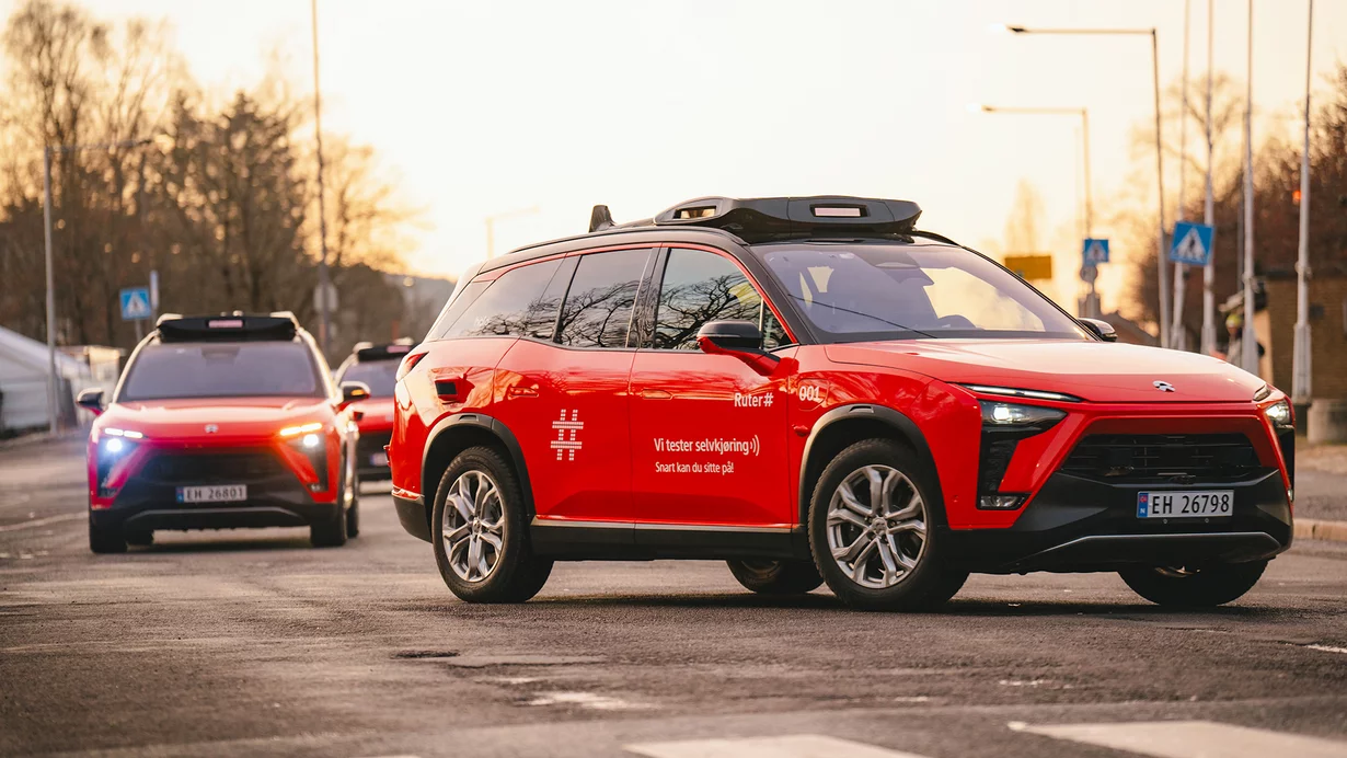 
										Autonome face &agrave; la p&eacute;nurie de chauffeurs et aux embouteillages
									